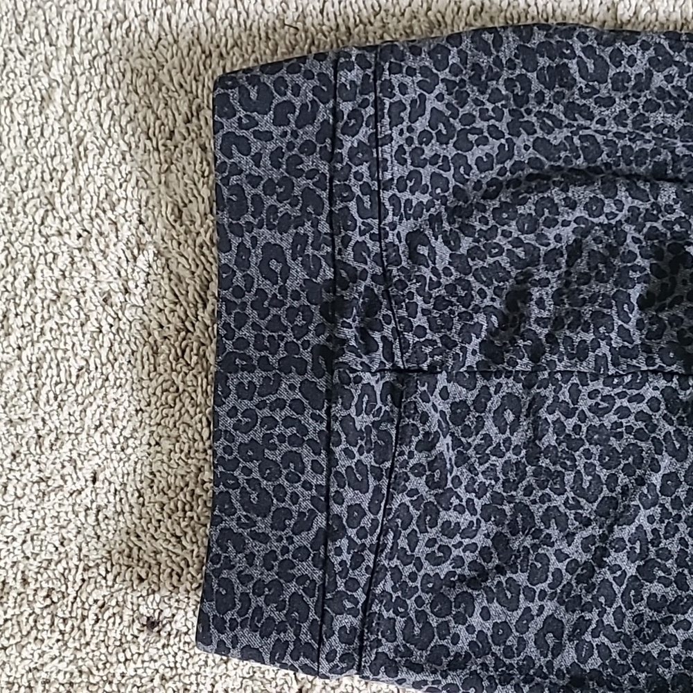 Loft leopard leggings XXSP - Picture 6 of 8